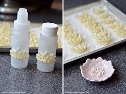 I Heart Baking White Chocolate Tiaras And Red Velvet Cupcakes Chocolate Decorations Cake Decorating Tutorials Edible Cupcake Toppers