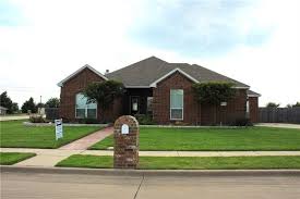 4633 Cedar Run Dr Midlothian Tx 76065 Mls 13453994 Coldwell Banker Selling Real Estate Model Homes Real Estate