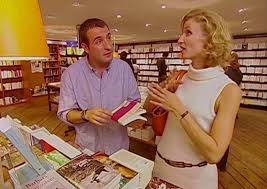 Alexandra lamy est une femme engagée. En Librairie Au Lit Avec Des Livres Un Gars Une Fille L Art Secret Du Couple