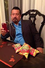 The Heartwarming Story Of How A Mexican Janitor Invented Flamin Hot Cheetos Heartwarming Stories Heartwarming Hot