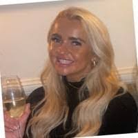 Elena Flint's Instagram, Twitter & Facebook