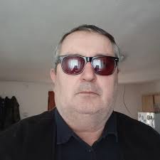 LAKU NOĆ svima koji su umorni od čekanja, od nadanja, od previše snova, od  ne ispunjenih želja, od lutanja, od bežanja, od jave i maštanja... LAKU NOĆ  onima što vole, i koje