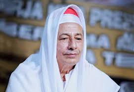 Habib luthfi adalah ketua forum sufi internasional, dan saat ini menjabat ra'is 'am jam'iyah ahlu thariqah al mu'tabarah an. Habib Luthfi Bin Yahya Salah Satu Keturunan Nabi Muhammad Jadi Wantimpres