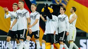 Deutschland spielt in der gruppe i gegen. Weltrangliste Dfb Team Unverandert 16 Dfb Deutscher Fussball Bund E V