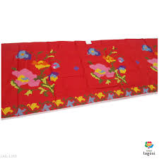 Model kebaya brokat lengan panjang untuk wanita muslim paling trendy selain kebaya pendek yang membuat pemakainya tampak imut dan feminin, ada model kebaya yang khusus bisa dikenakan oleh kalangan wanita berhijab. Kain Sarung Tenun Sutra Lagosi Bunga Besar Merah Lag 1243 Shopee Indonesia