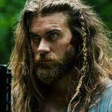 Viking hairstyles, which have become very popular today with the history channel's tv series vikings, are extremely suitable for men who want to have a tough, stylish, and masculine looks. 50 Penteados Vikings Bom Penteados Viking Hair Long Hair Styles Men Viking Haircut
