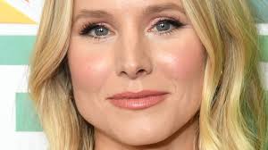The Hilariously Gross Anecdote Kristen Bell Just Shared About Her Bedroom