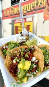 Food truck la Guelaguetza tacos y empanadas — Mexican restaurant food truck in Brooklyn, New York