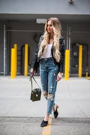 Смотрите видео mom help son в высоком качестве. 12 Different Ways To Style Mom Jeans Hustle And Hearts