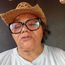 E verdade amigo essas não quer nossa felicidade só a destrisao