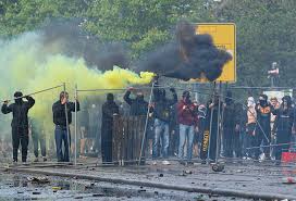 Counting down the days, hours, minutes and seconds until dynamo dresden vs hannover. Krawalle In Dresden Dynamo Trotzdem In Partylaune