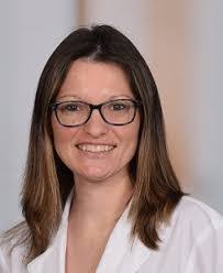 Elizabeth Dille's Instagram, Twitter & Facebook