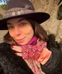 I am moving to the Portland Oregon area in early August 2024. My family and  I are moving because we have aging parents and want to be close to family  again. I