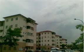 It is complete with a jogging track, basketball courts and children's playground. Wts Puchong Utama Court 2 Bandar Puchong Utama