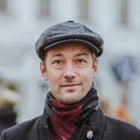 Daniel Kaplinski's Instagram, Twitter & Facebook