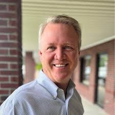 Drew Mcleod's Instagram, Twitter & Facebook