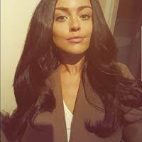 Leah Grundy's Instagram, Twitter & Facebook