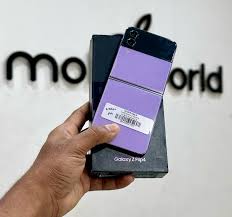 Only ₹26,990/-💥 Samsung Z Flip 4 ( 5G ) 8/256 GB - Purple 💜 Brand New  Condition 1 Month Shop Warranty Full Kit - Indian 🇮🇳 . 🔘buy back  offers🔁 🔘all models