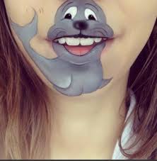 Just Wait Til You See What This Artist Does With Her Mouth Lip Art Funny Paintings Face Art