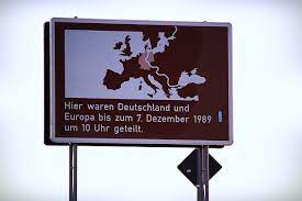 The two vaccines both contain mrna wrapped in lipid nanoparticles (lnps) that help carry it to human cells but also act as an adjuvant, a. Die Physiotherapie In Der Ddr Und Brd Am Tag Der Deutschen Einheit Physiotherapie Wermuth Gronwald