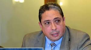 País I Renuncia Héctor Arce al...