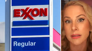 Applebee's Exec JUSTIFIES Wage Slavery With Gas Prices