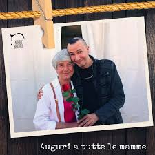 View all arturo brachetti pictures. Arturo Brachetti Quando Ti Abbraccio Mi Sembra Di Tornare In Una Casa Senza Tempo Non Ho Bisogno Di Parole Il Calore Scioglie E Posso Tornare Un Uomo Invincibile Auguri A Tutte