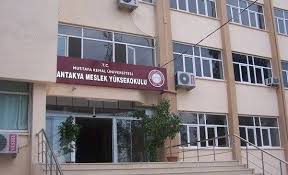 Iibf'de sadece isletme ve kamu yonetimi hatay'a gelmekle hataya düştüm denilmemesi adına, tercih edilmeden önce uzun uzun düşünülesi bir ilim. Hatay Mustafa Kemal Universitesi Antakya Meslek Yuksek Okulu Ne Nerede