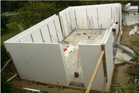 Lotul de teren, proiectarea, avizele şi autorizaţia de construcţie sunt doar câteva lucruri pe care trebuie să le luaţi în considerare, pe lângă construcţia în sine, atunci când construiţi o casă de la zero. Putem Construi O Casa Termoizolata In 6 Zile