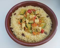 300 g de cous cous mediano o trigo partido 2 tomates grandes y firmes 1 cebolla pequeña 1 ramillete de perejil muy fresco el zumo de ingredientes: Cuscus De Pollo Y Verduras Thermomix Carnes Y Aves Blog De Eusebia Hungria Martinez De Thermomix Malaga