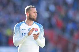 Players will find that this smg is one of the free weapons that will be available for players to earn by leveling up the season 5 battle pass. All You Need To Know About Mamelodi Sundowns New Striker