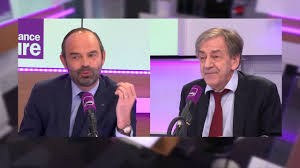 Officier de la légion d'honneur. Litterature Et Politique Avec Edouard Philippe