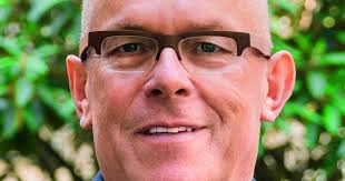 Arbeitgeber: „Mit Fakten gegen die Fakenews in der Altenpflege kämpfen“