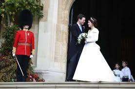 hình ảnheugeniebrooksbank narbe skoliose / royal wedding: Das Kleid Ist Vintage Die Braut Im Gluck Prinzessin Beatrice Hat Ganz Privat Ja Zu Edoardo Mapelli Mozzi Gesagt Stuttgarter Zeitung