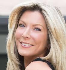 Jennifer Farrell's Instagram, Twitter & Facebook