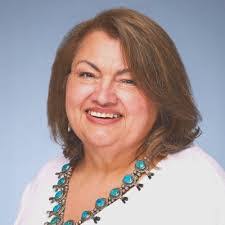 Kelly Baggs's Instagram, Twitter & Facebook