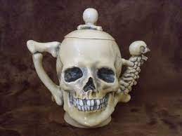 Rare Antique Porcelain Skull Tea Set Http Skullappreciationsociety Com Skull Tea Set Via Skull Society Tea Pots Tea Cup Art Skull