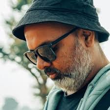 Himanshu Dubey's Instagram, Twitter & Facebook