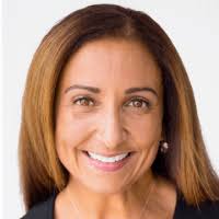 Shari Hall — Reviews & Property Sales