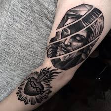 It dates from 1932 and its author is unknown. 70 Tatuagens De Jesus Cristo Impressionantes