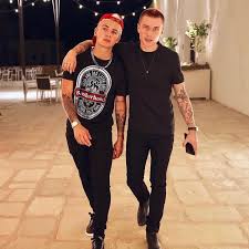 In 2016, benji & fede released their second record, 0+, further building on their particular brand of polished pop. Foto Rare Di Benji Fede Startseite Facebook