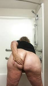 开始你的一天填满这个奶奶的所有小穴 由 Big Ass 4 U: 奶奶, 浴室, 奶子, 胖美女, 成熟 色情 | Faphouse