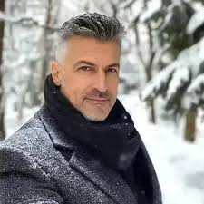 Buenas noches cómo estás hermoso príncipe 🤴 tú hablá con migo Minerva  infante República Dominicana sí dime aver , aquí estoy