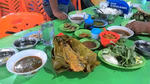 Teh botol literally means bottled tea in indonesian.it is a sweetened jasmine tea and it is usually served cold. Palembang Cuisine Wikipedia