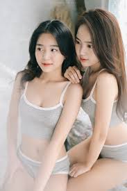 Không ít lần phương anh đăng. Cáº·p Chá»‹ Em Xuáº¥t Hiá»‡n Tren Bao Trung Co Chá»‹ Nong Bá»ng Co Em Sáº¯c Sáº£o HÆ¡n NgÆ°á»i
