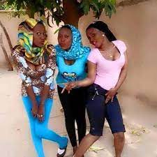 Labarin batsa ko cin gindi da koyar da ilimin jima'i a bayyane. Labarun Batsa Hausa Labarunbatsa Twitter