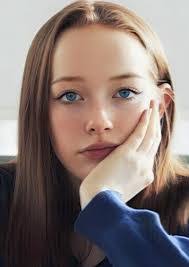 Beth Mcnulty's Instagram, Twitter & Facebook