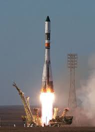 Os estados unidos (eua) estão acompanhando o trajeto de um foguete chinês descontrolado que deve reentrar na atmosfera da terra no fim de semana. Foguete Russo Descontrolado Esta Caindo Em Direcao A Terra Noticias R7 Tecnologia E Ciencia