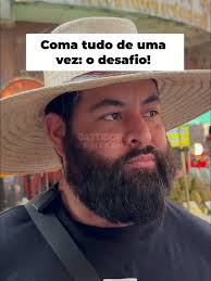 Dois caras provando comida de rua exótica! Será que eles aguentaram o ...