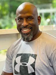 Happy Birthday Gerald Huggins 🐻🏈🎉🎊🎂